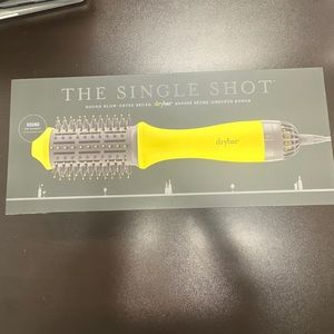Drybar - The Single Shot Round Blow Dryer Brush New in Box